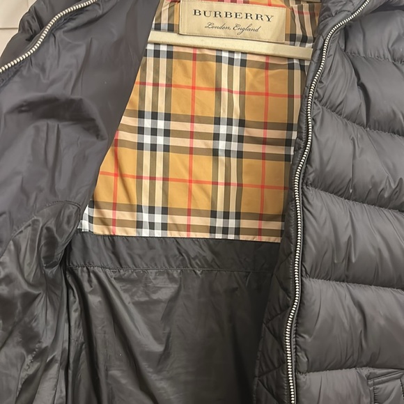 Burberry Coat- 100% authentic - Picture 6 of 13